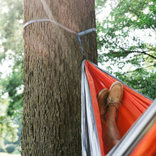 Load image into Gallery viewer, Tree Friendly Hammock Suspension Straps: Silverback Non Stretch Strap System